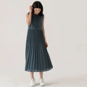 Amary Sleeveless Pleated Dress